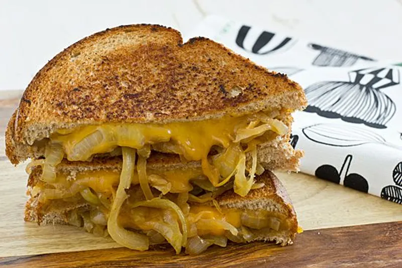 Grilled Cheese & Onion. Photo from http://ohmyveggies.com/